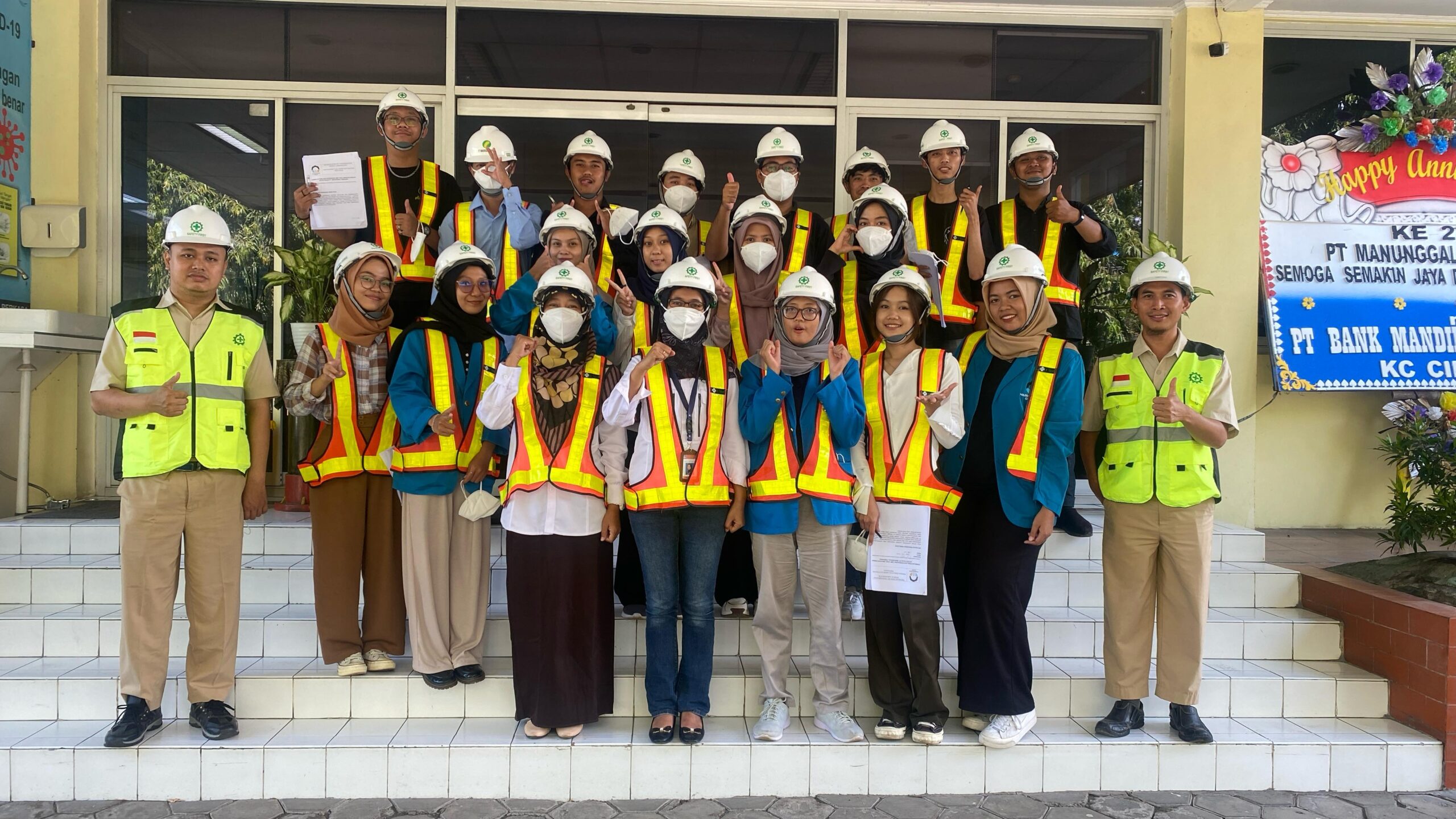 Kunjungan Gambar Utama