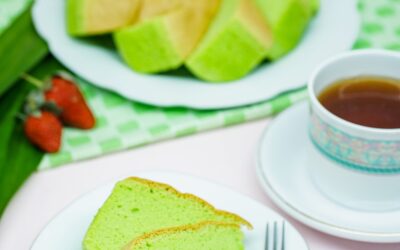 PANDAN OGURA CAKE
