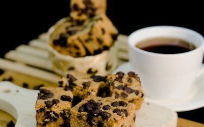 CHOCOLATE CHIP COOKIE BAR