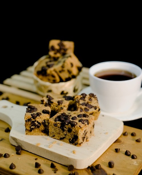 CHOCOLATE CHIP COOKIE BAR