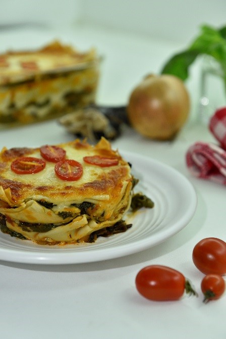 BAKED LASAGNA ASTER WITH SPINACH AND MUSHROOM CREAM SAUCE
