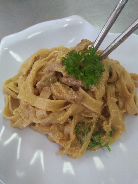 Fetucini Bumbu Rendang Belimbing