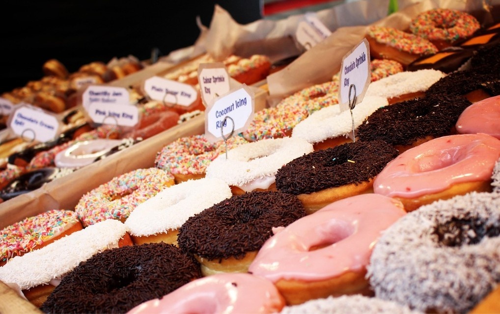 Sama Jenis Tapi Beda: Ini Perbedaan Donat dan Bomboloni